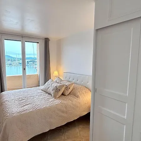 아파트 Les Tropeziennes - Chic Triplex Balcon Vue Marina 코골렝