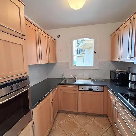 Les Tropeziennes - Chic Triplex Balcon Vue Marina 아파트