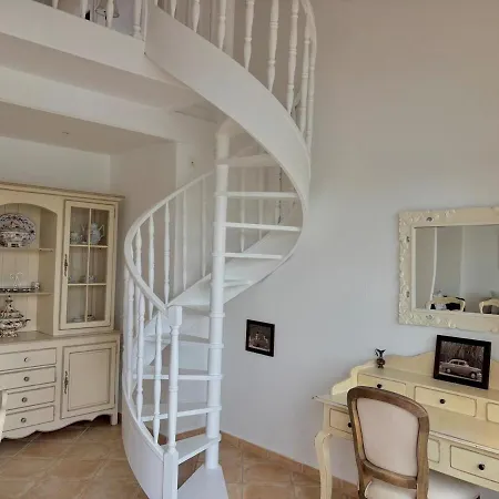 Les Tropeziennes - Chic Triplex Balcon Vue Marina 아파트